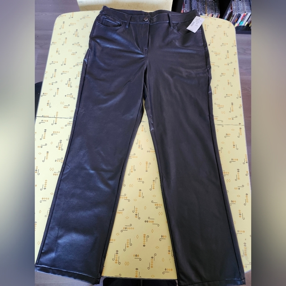 Cleo Petites NWT Vegan Leather Pants - Picture 3 of 9